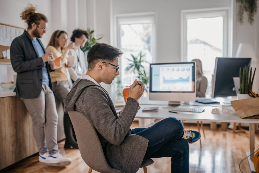 France Travail tisse sa toile pour combler la pénurie de compétences dans le numérique